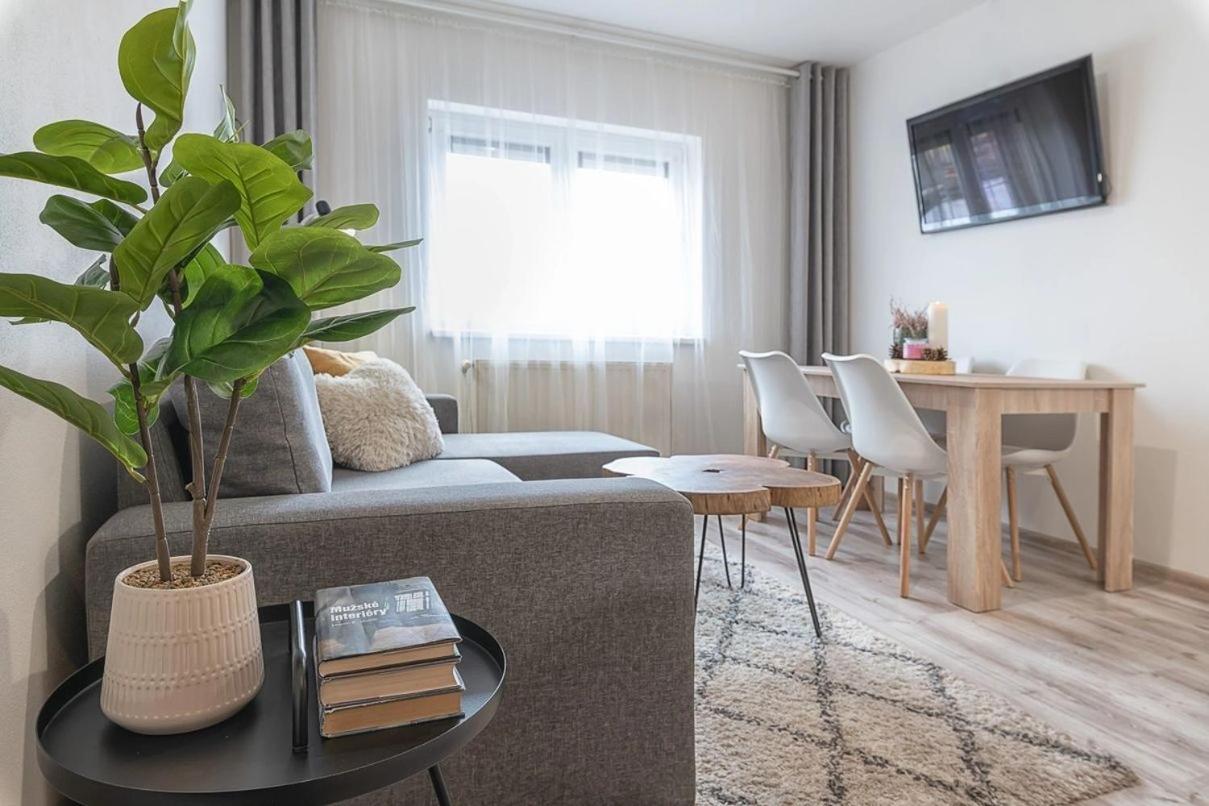 Apartmany Minata Liptovsky Mikulas Bagian luar foto